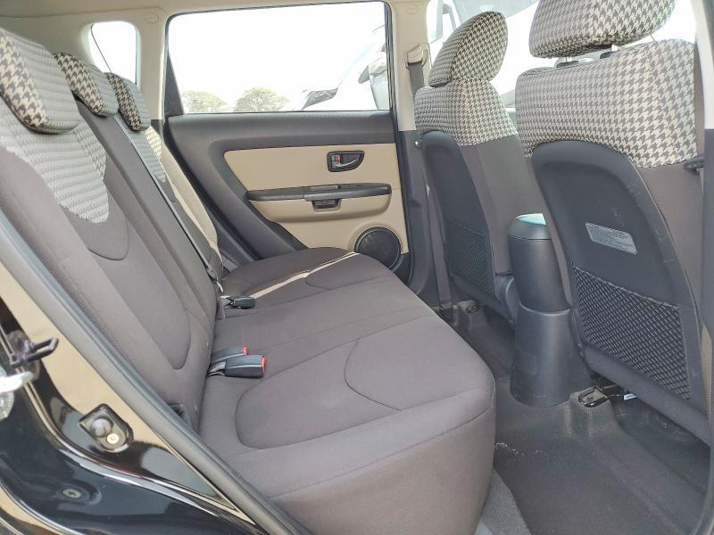 2010 KIA Soul +