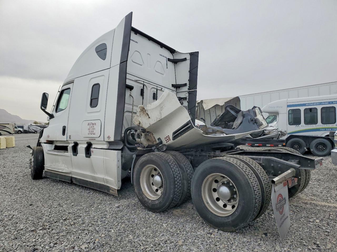 2023 Freigliner 2023 Freightliner Cascadia 126 Semi Truck