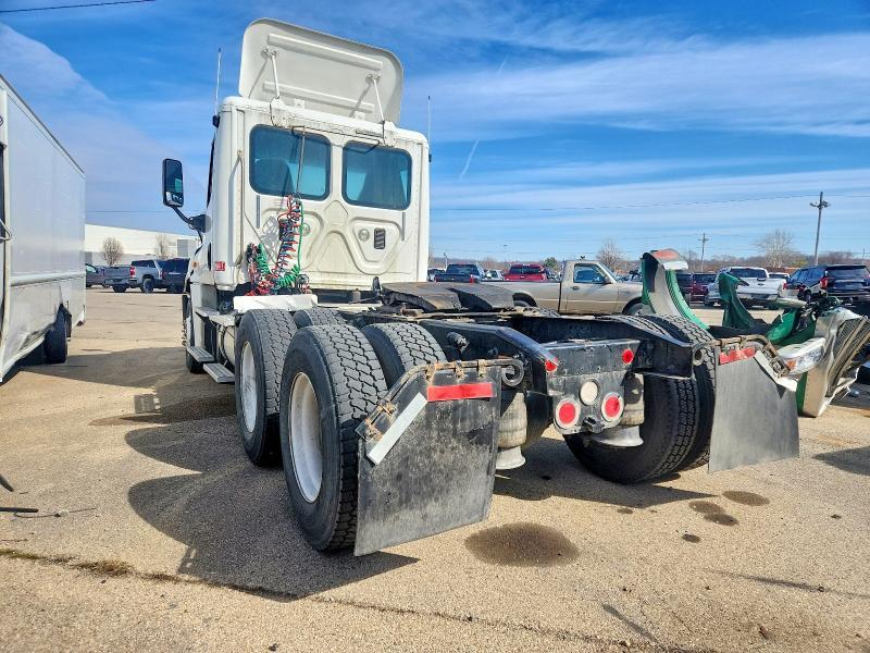 2013 Freigliner 2013 Freightliner Cascadia Semi Truck