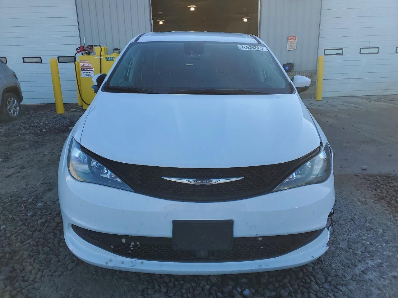 2023 Chrysler Voyager lx