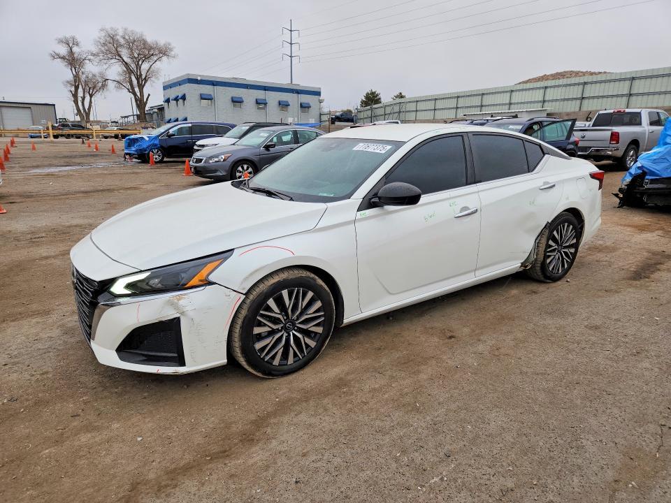 2024 Nissan Altima sv