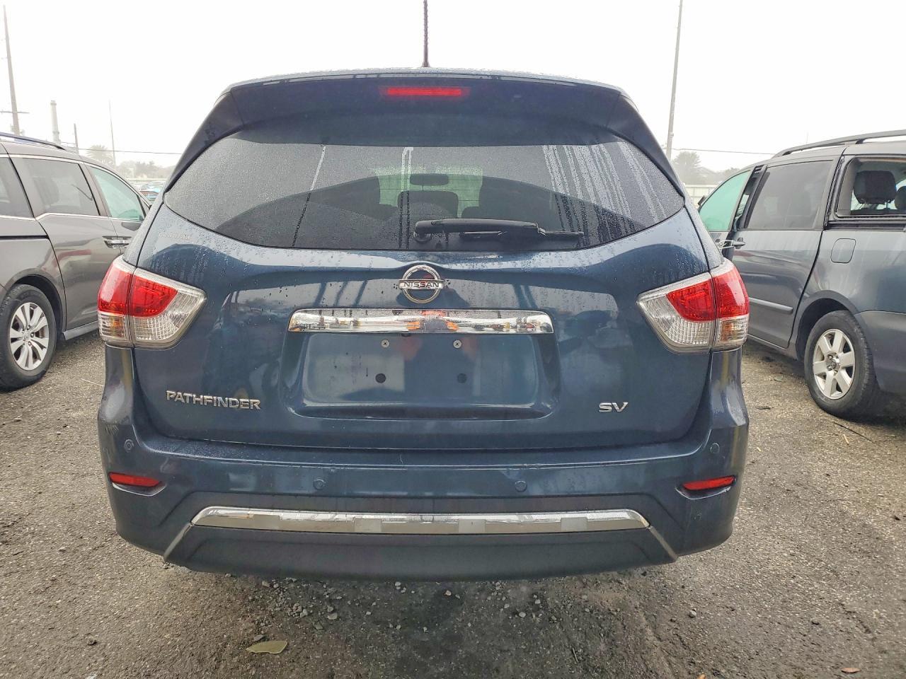 2015 Nissan Pathfinder s