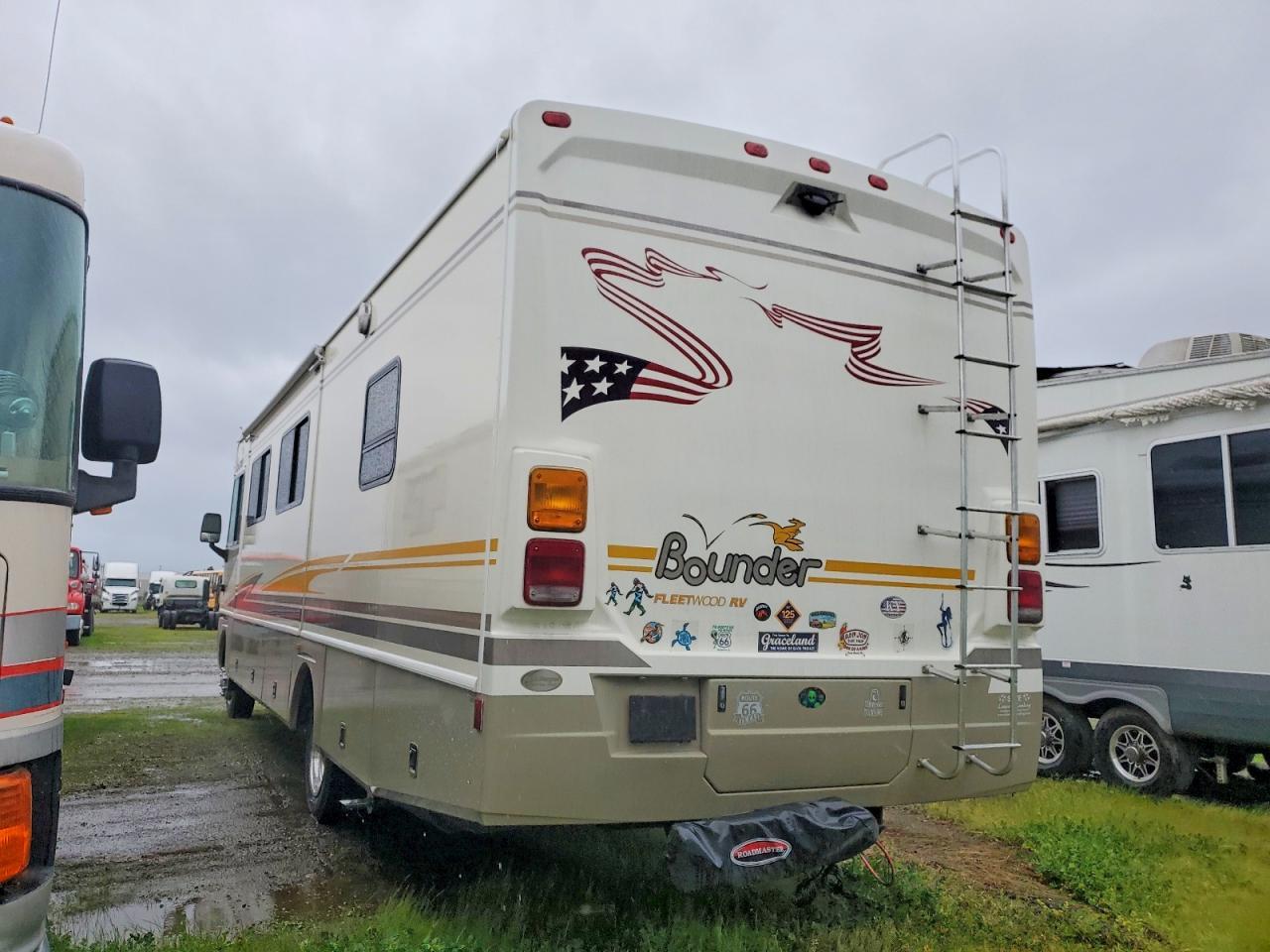 2003 Fleetwood 2003 Flet Bounder-RV