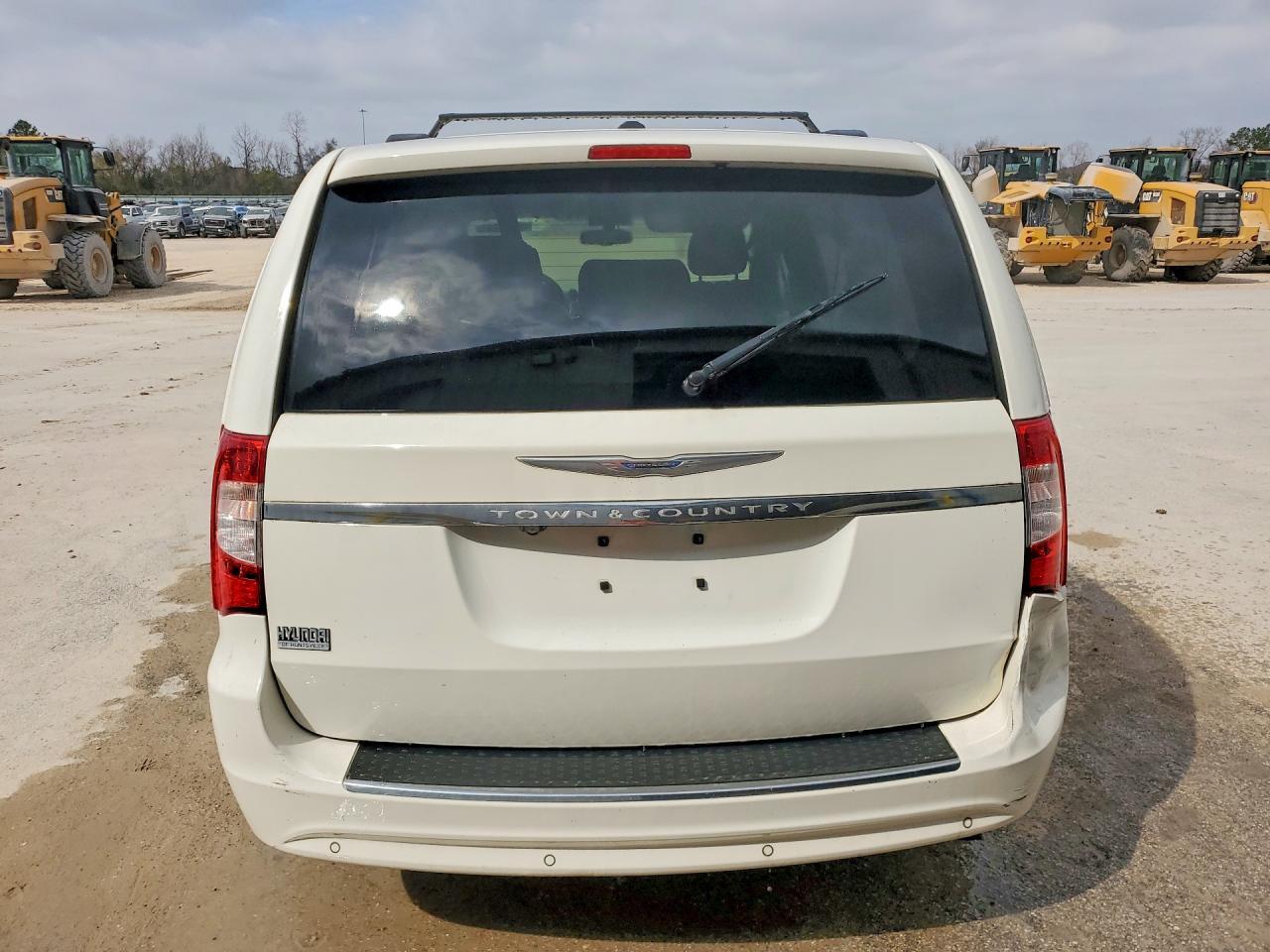 2012 Chrysler Town & Country Touring l