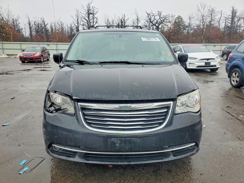 2016 Chrysler Town & Country Touring