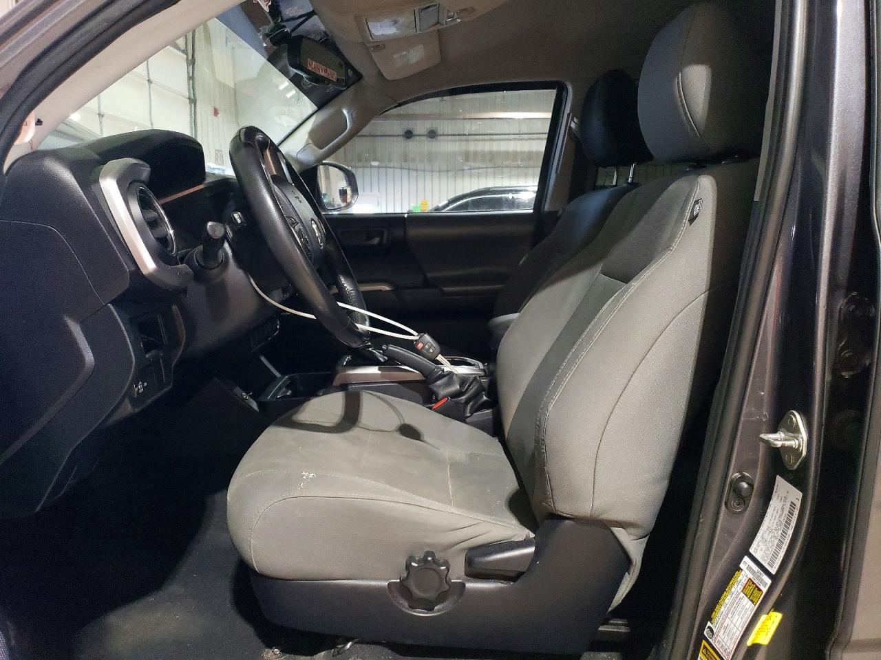 2017 Toyota Tacoma SR5 V6