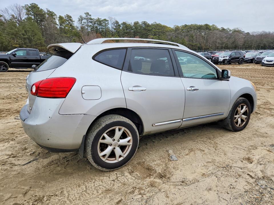 2011 Nissan Rogue s