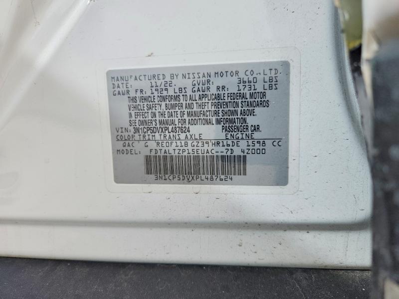 2023 Nissan Kicks sr