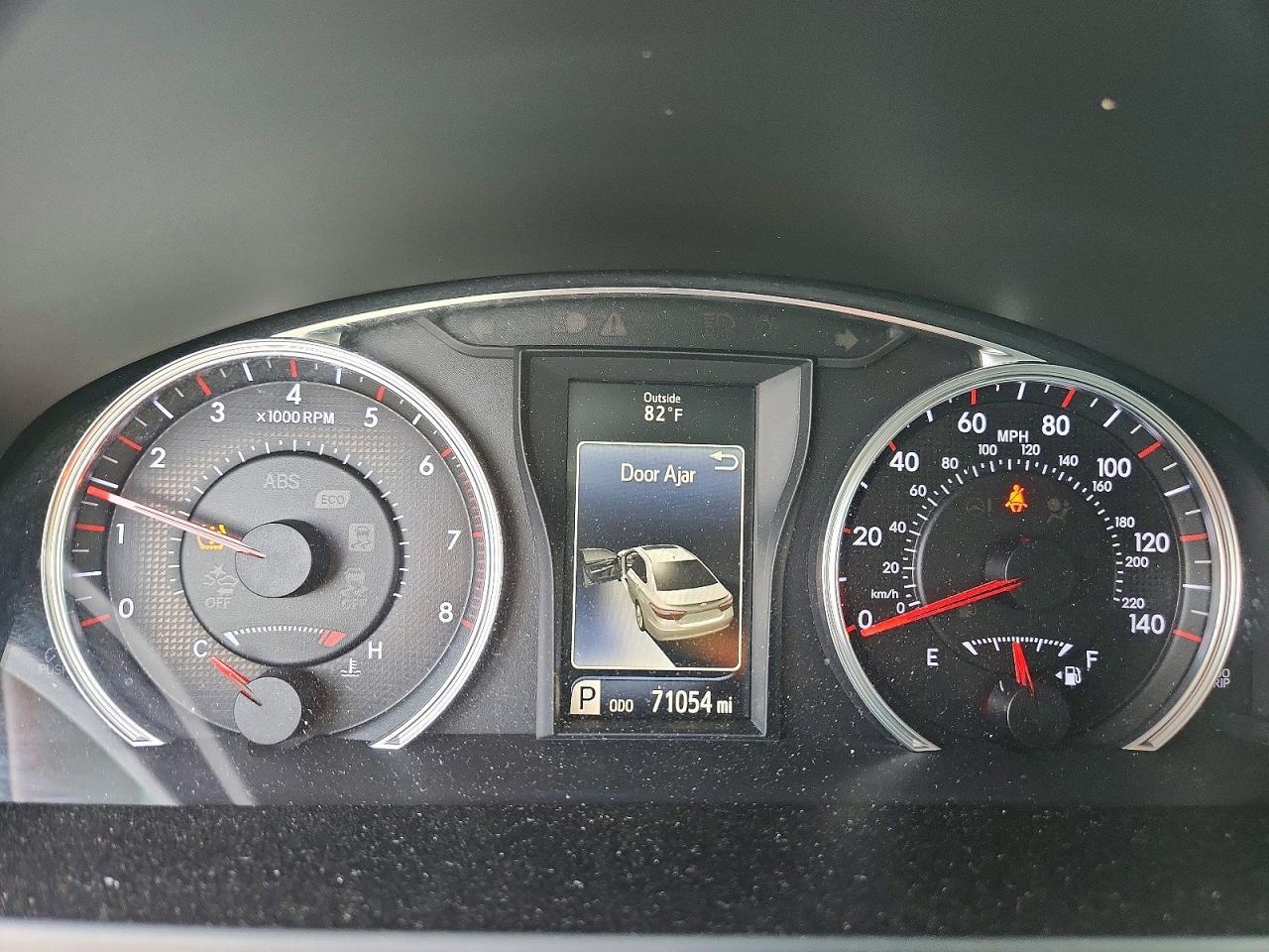 2016 Toyota Camry le