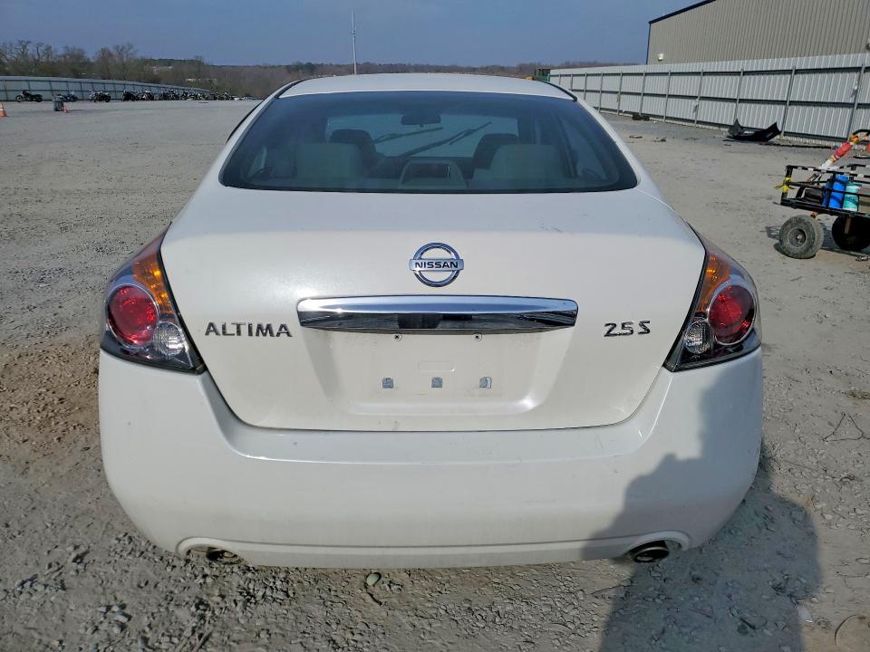 2011 Nissan Altima Base