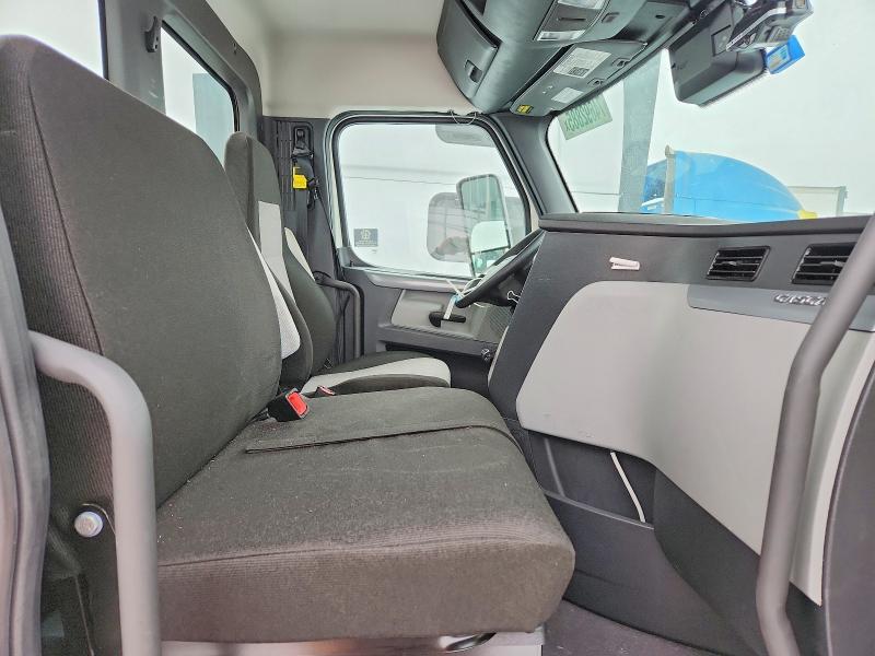 2022 Freightliner Cascadia 116 Semi Truck