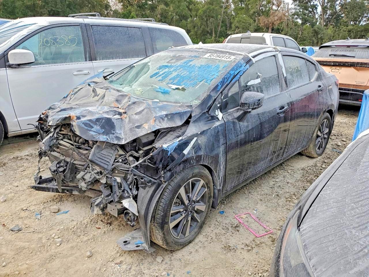 2022 Nissan Versa sv