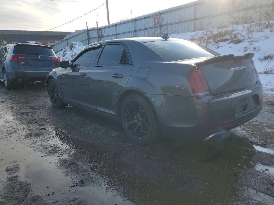 2016 Chrysler 300 s