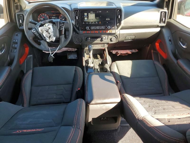 2025 Nissan Frontier s