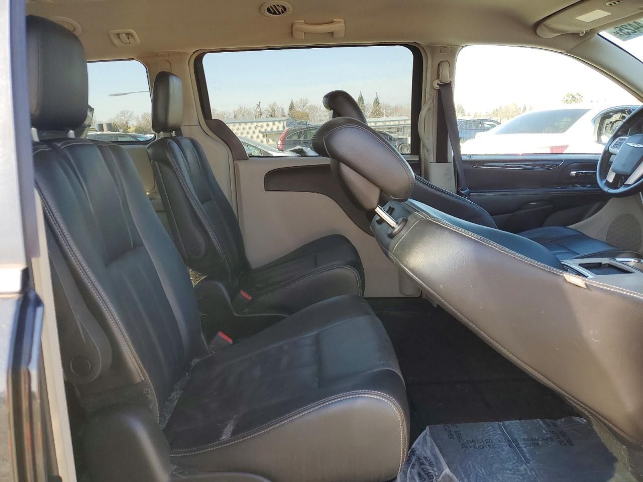 2015 Chrysler Town & Country Touring