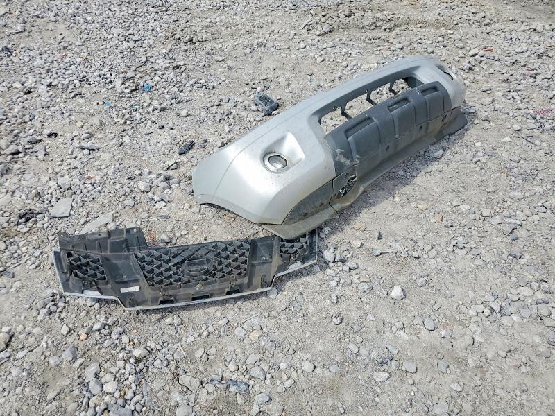 2014 Niss Frontier SV