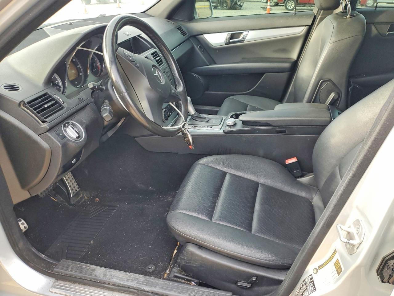 2011 Mercedes-Benz C300