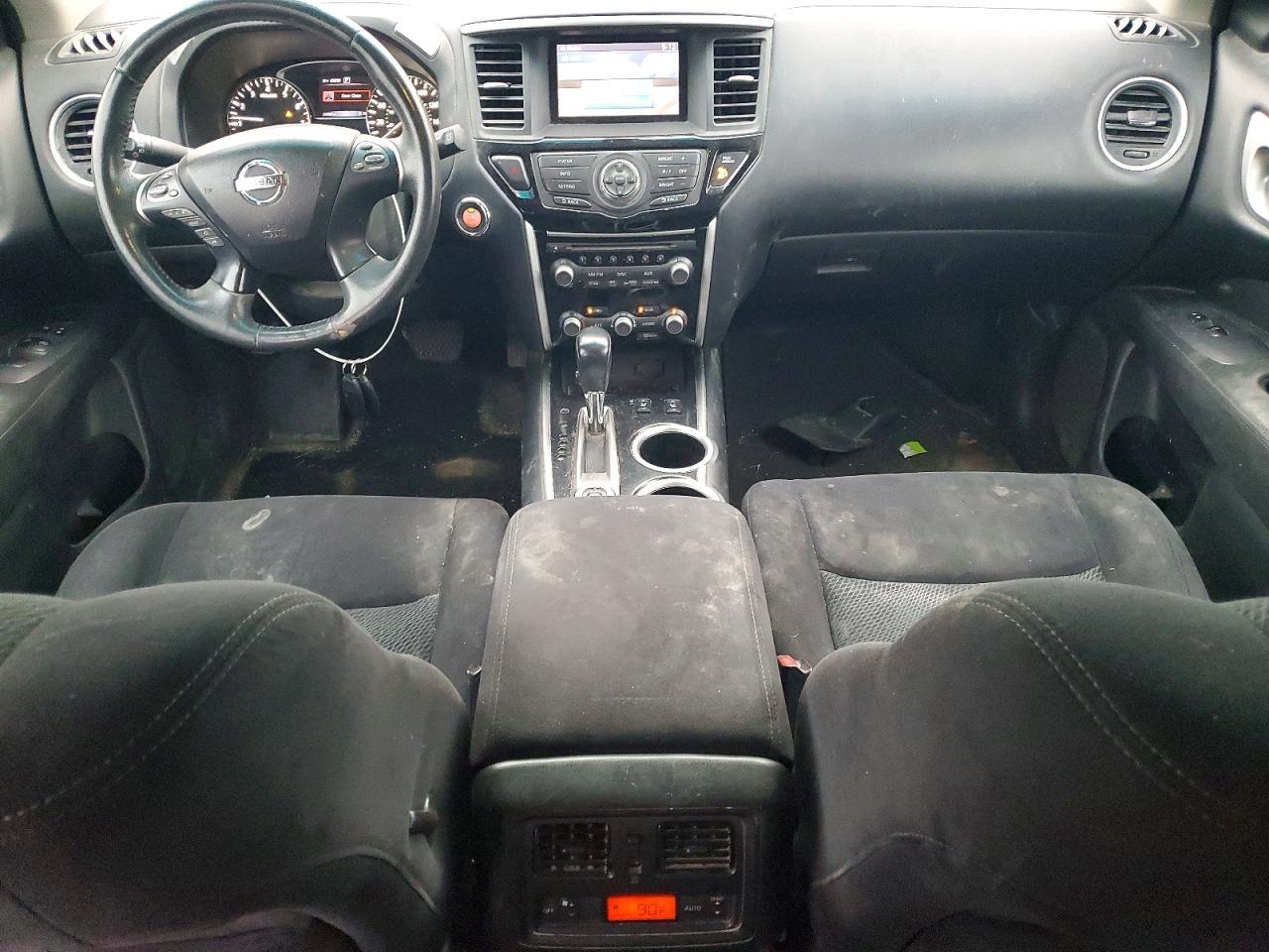 2016 Nissan Pathfinder s