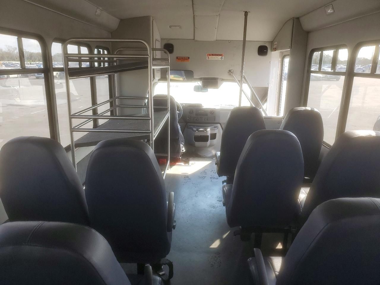 2022 Ford Econoline E350 Super Duty Cutaway Van