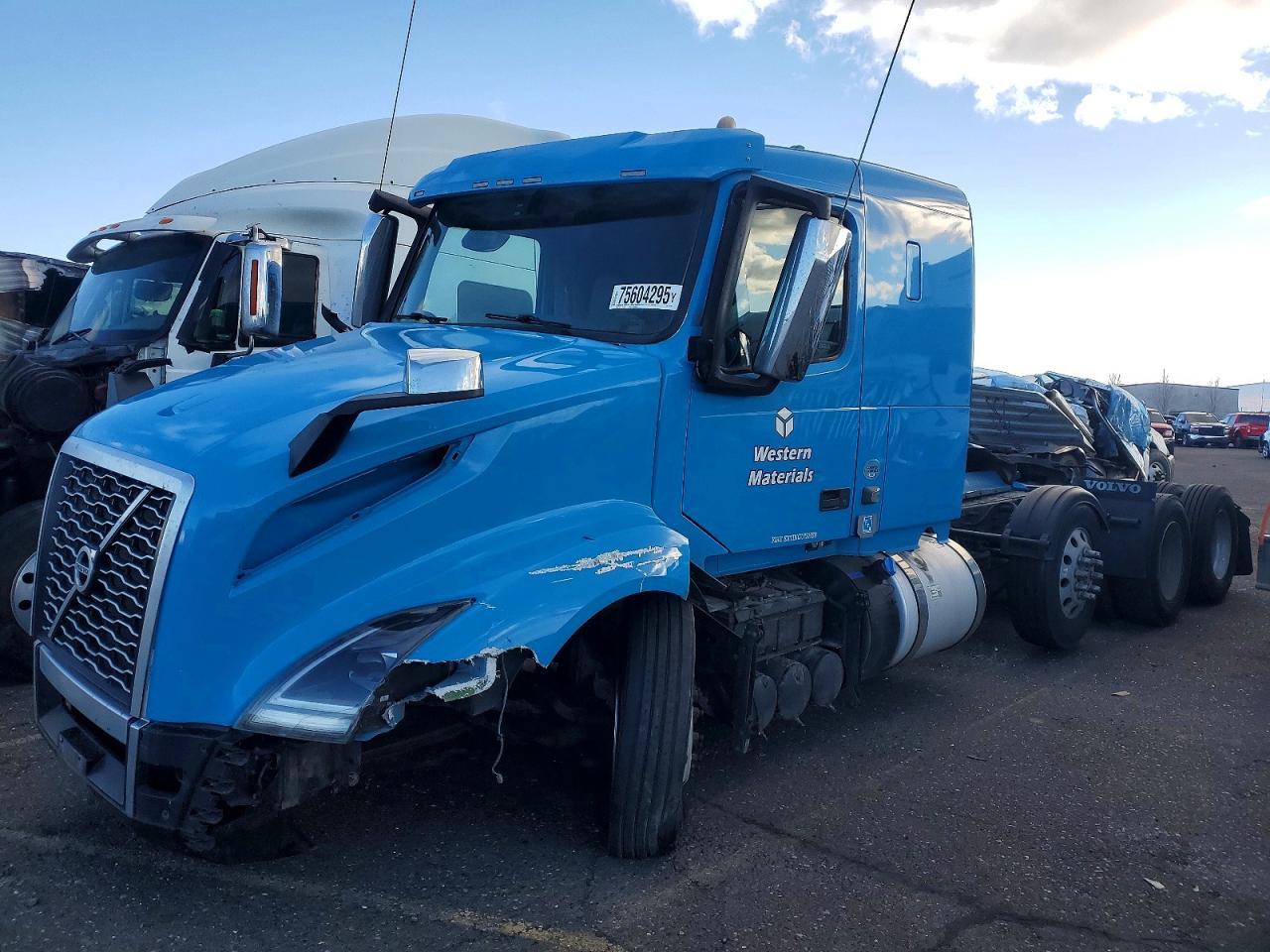 2019 Volvo VNL Semi Truck