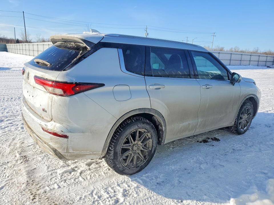 2023 Mitsubishi Outlander sel