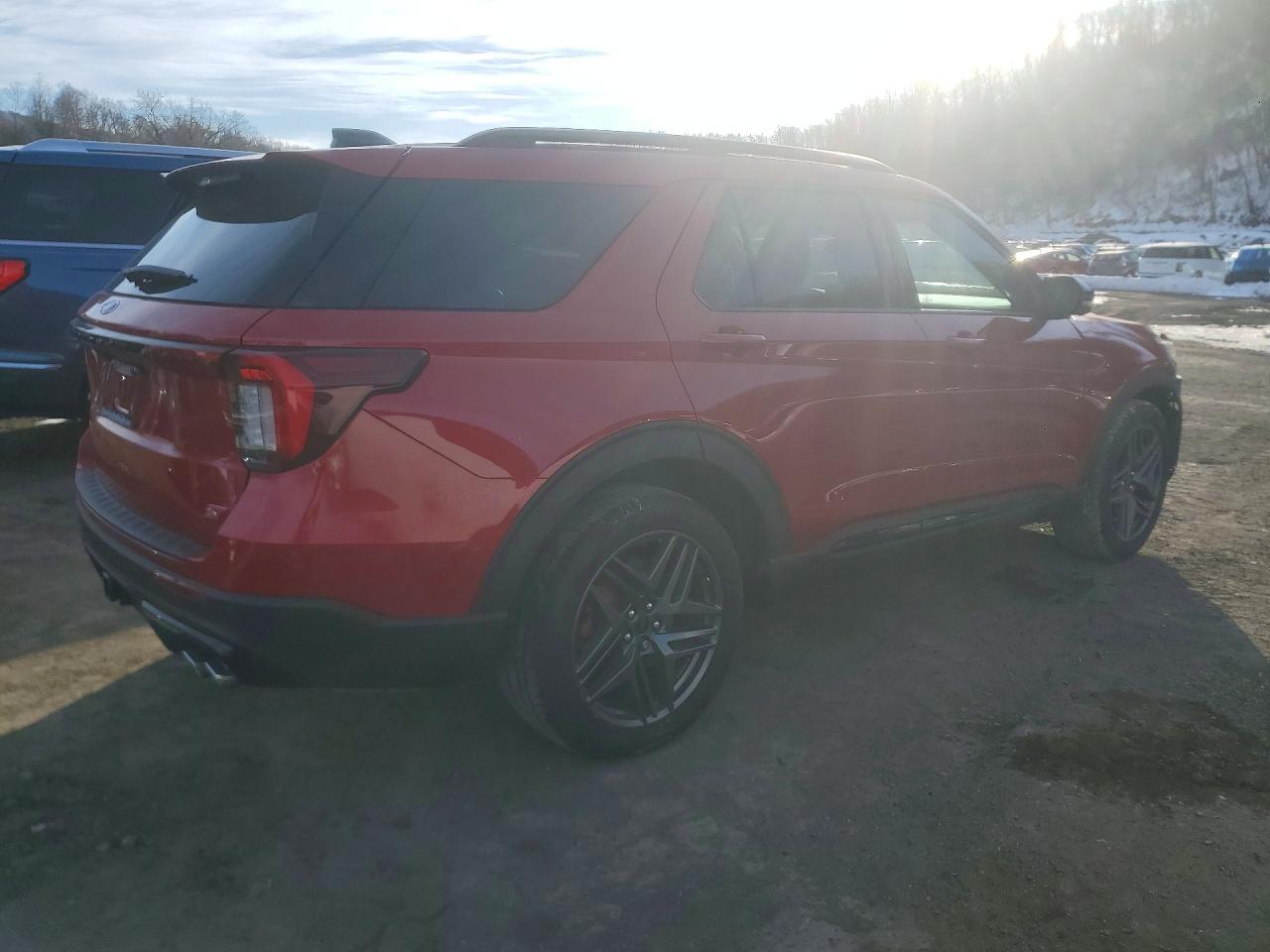 2025 Ford Explorer st