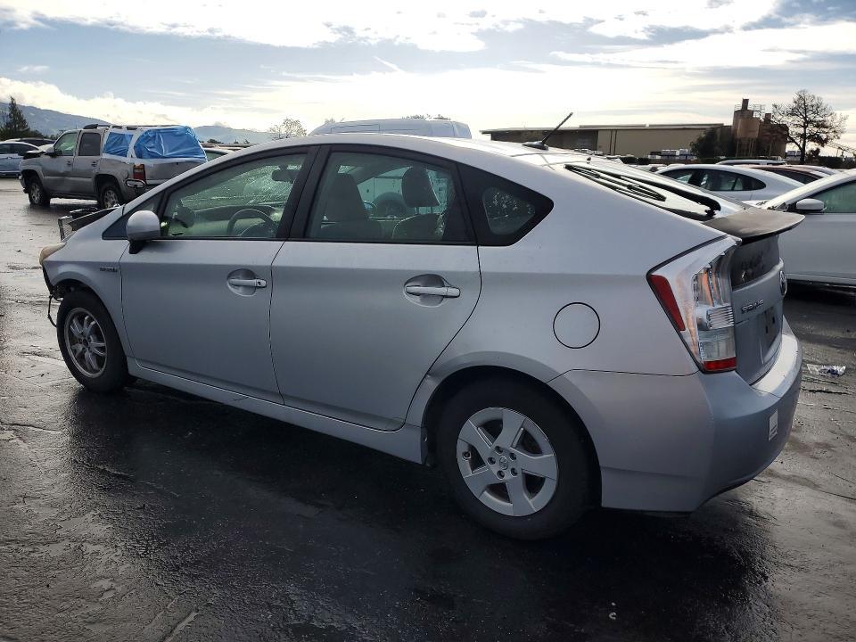 2010 Toyota Prius iii