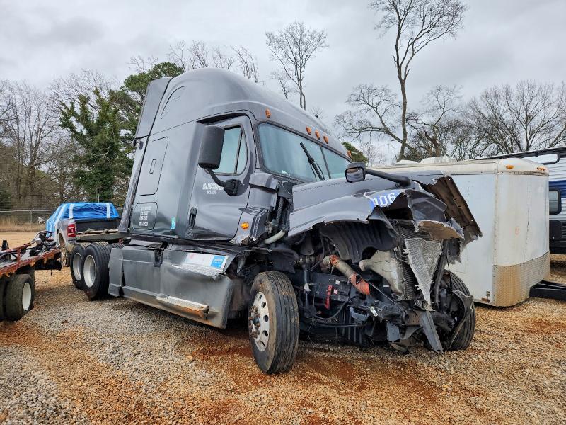2018 Freightliner Cascadia 1