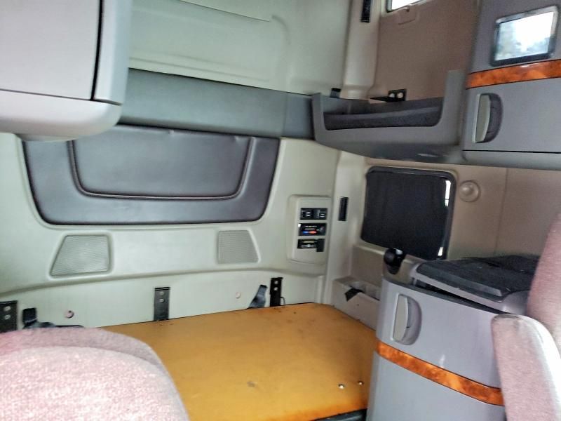 2018 International Lt625 Semi Truck