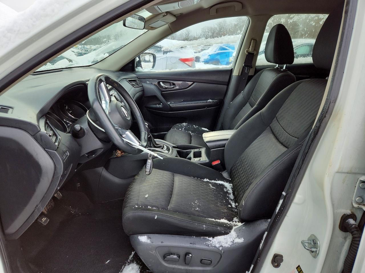 2017 Nissan Rogue sv