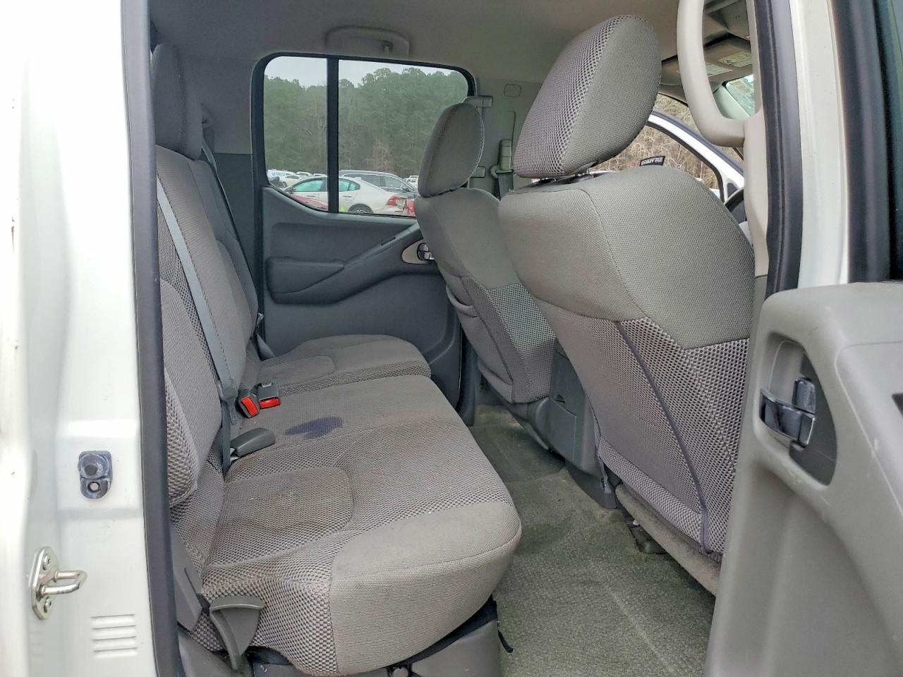 2017 Nissan Frontier sv