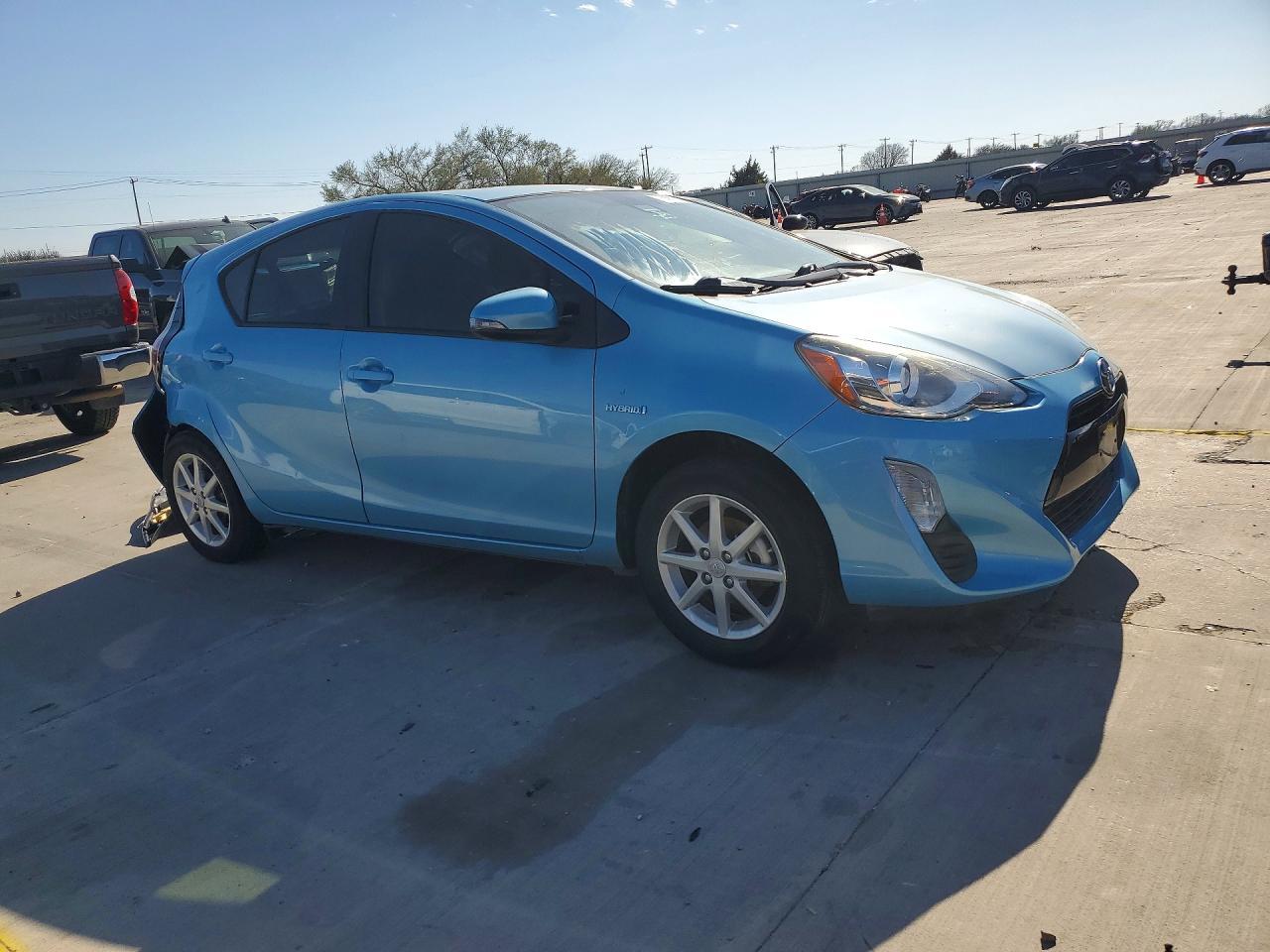 2016 Toyota Prius c Three