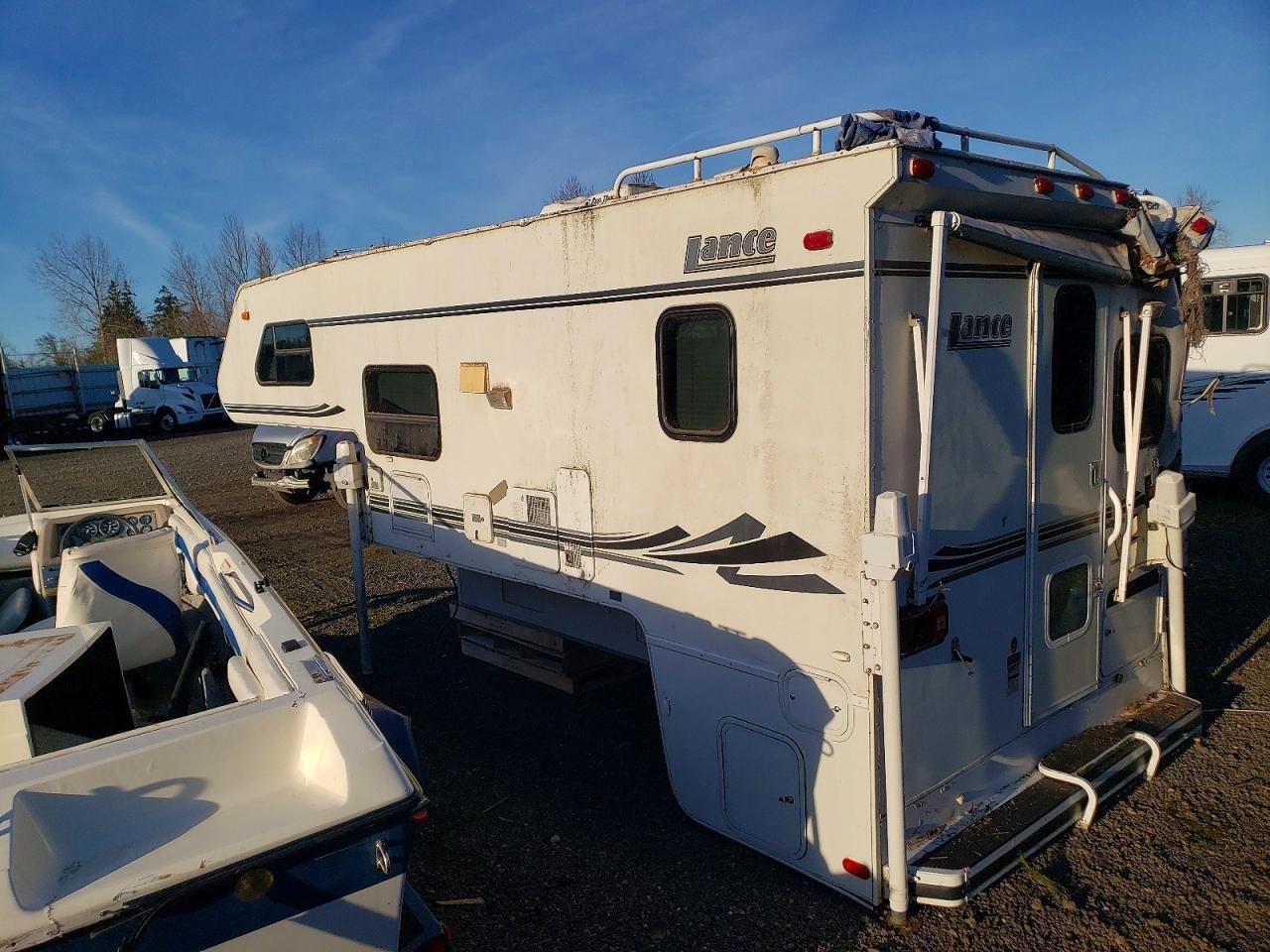 2000 Lance Camper