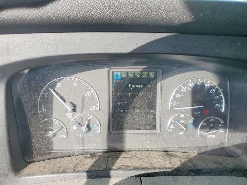 2019 Freightliner Cascadia 126