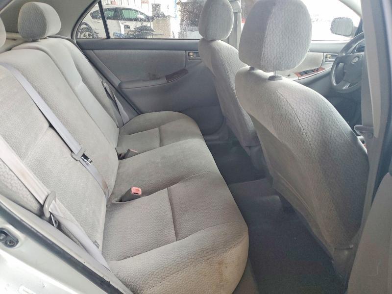 2004 Toyota Corolla le
