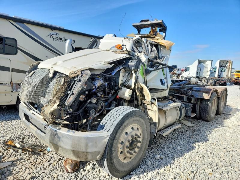 2022 Kenworth T300 ROLL-OFF Container Truck