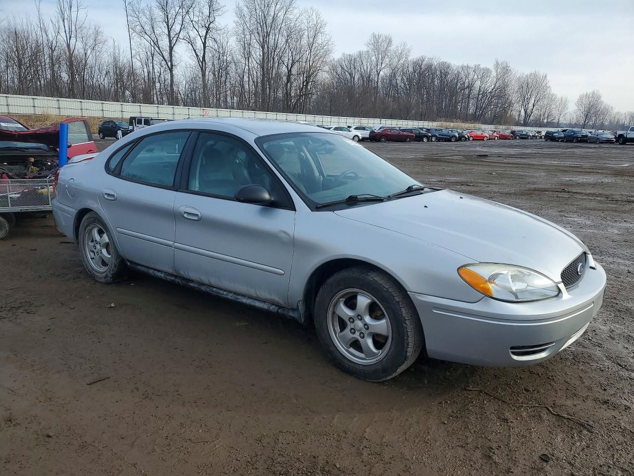 2005 Ford Taurus se