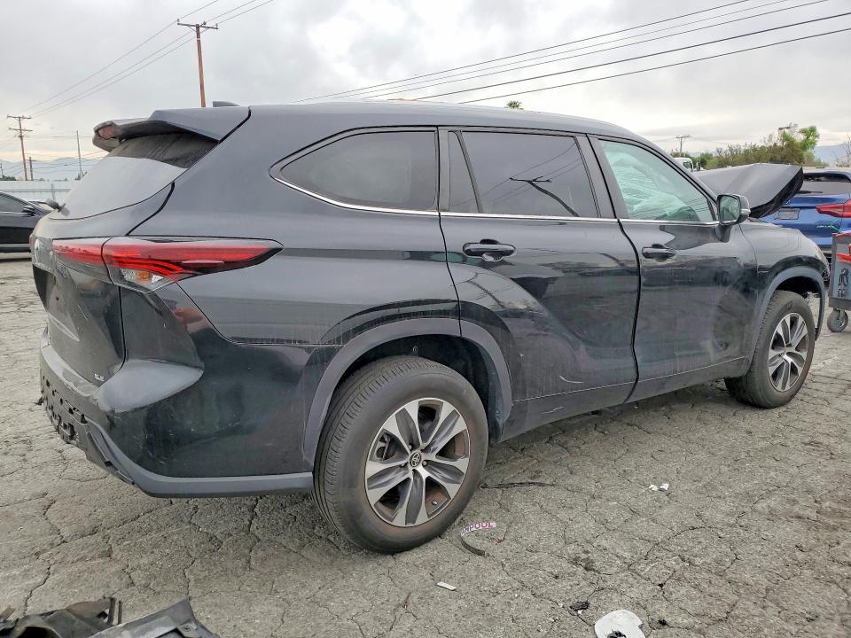 2024 Toyota Highlander le