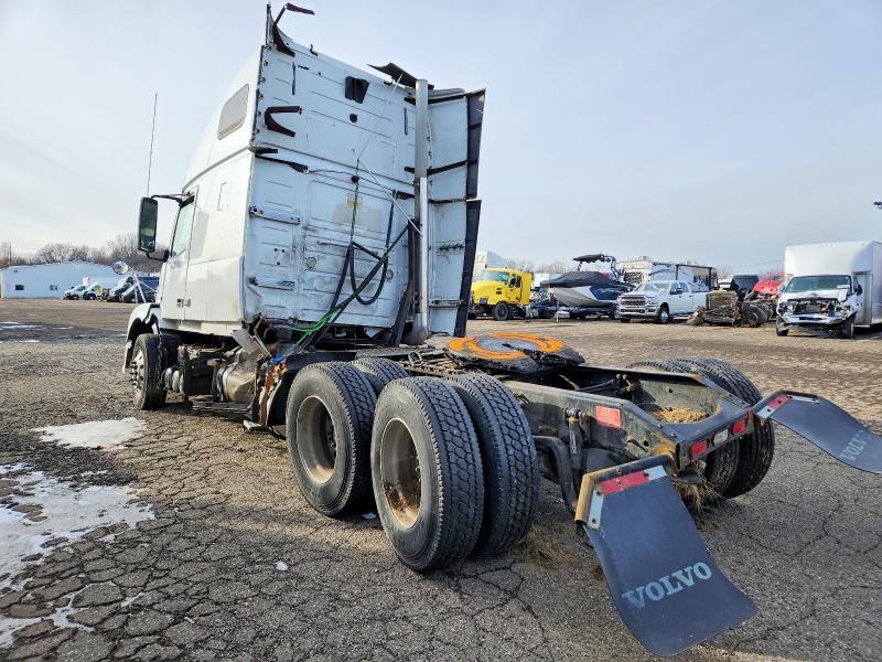 2010 Volvo Vnl Semi Truck