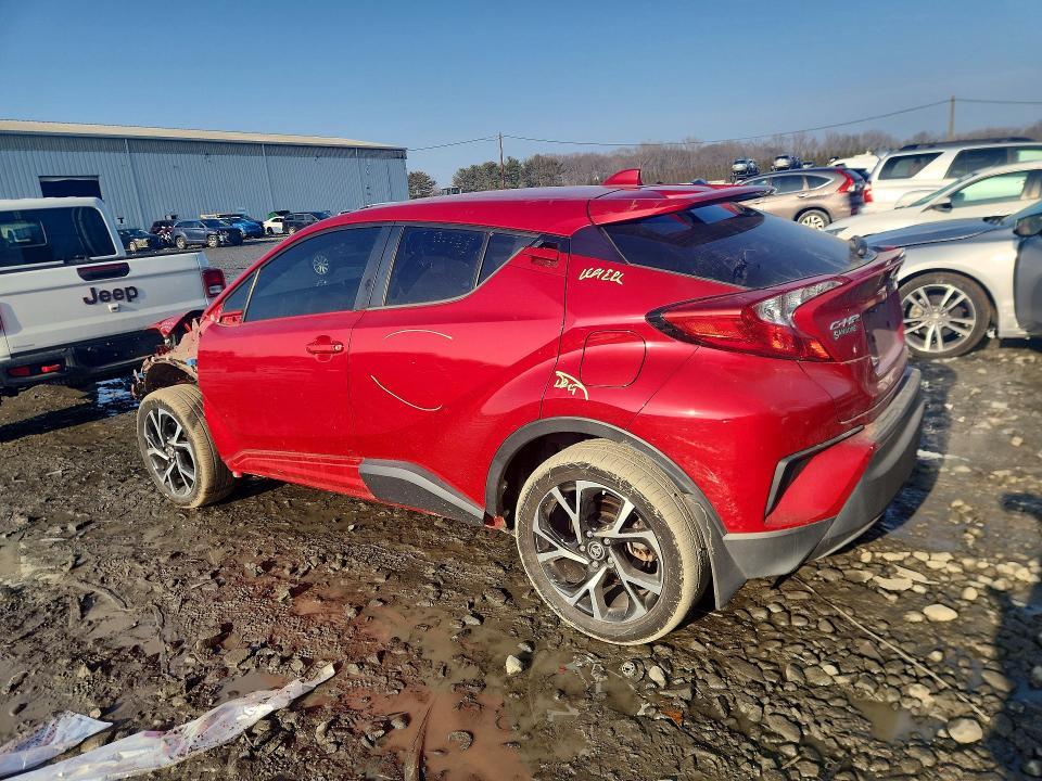 2021 Toyota C-hr xle