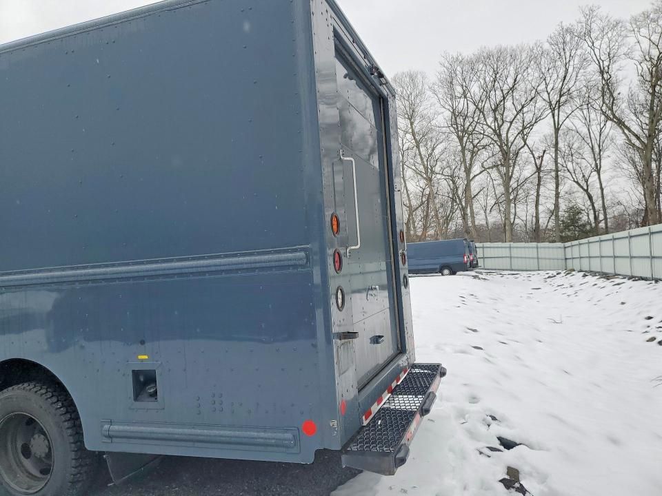 2020 Ford F59 Utility / Service Truck