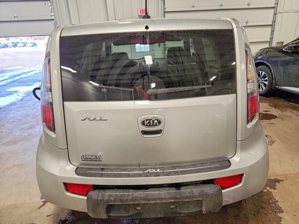 2010 KIA Soul +
