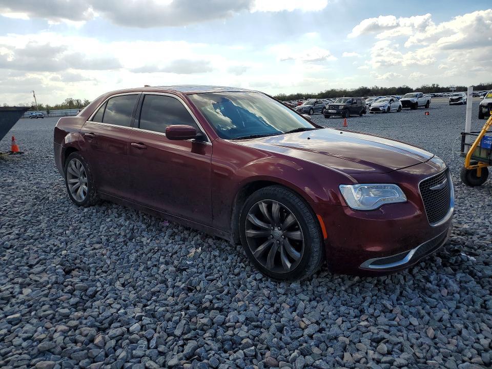 2018 Chrysler 300 Touring