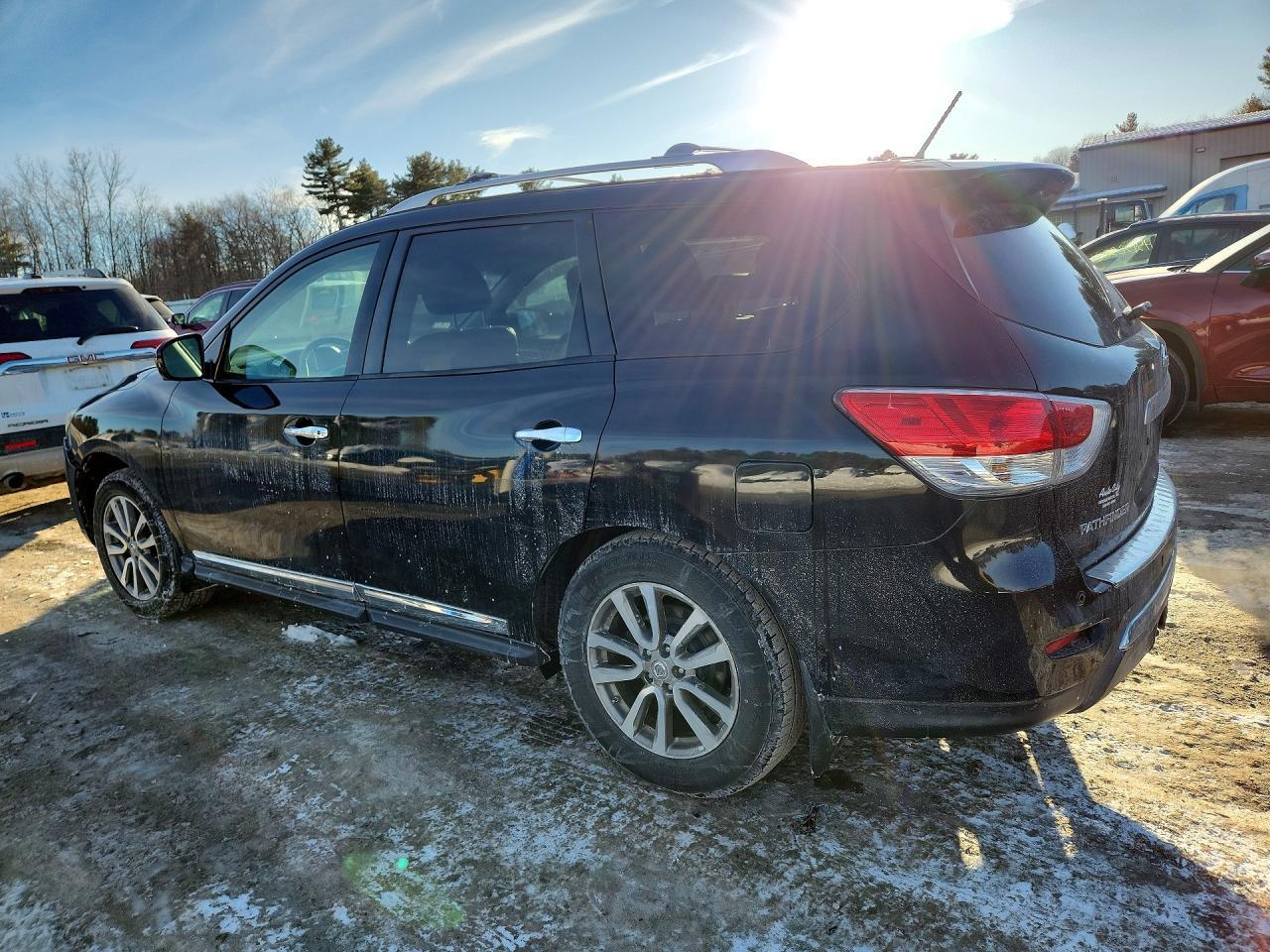 2015 Nissan Pathfinder s