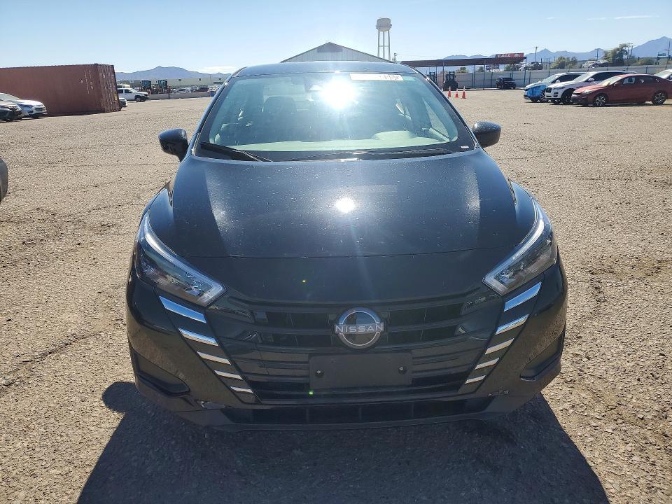 2025 Nissan Versa sv