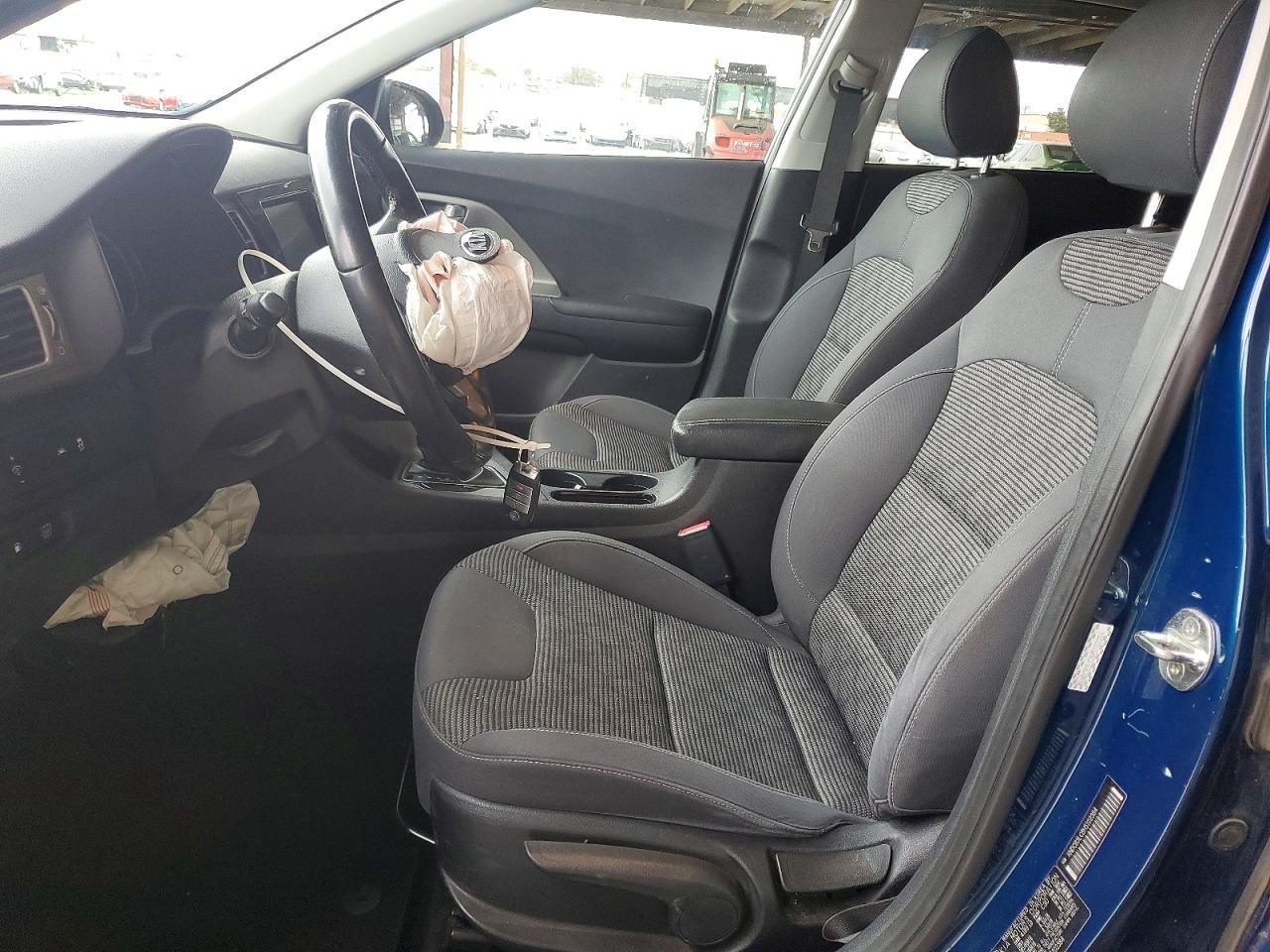2017 KIA Niro lx
