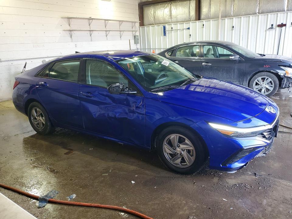 2024 Hyundai Elantra se