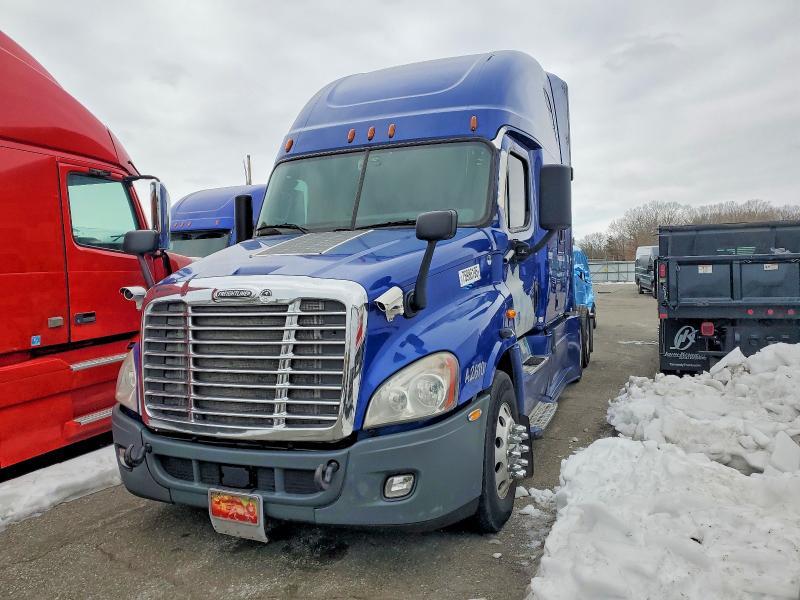 2018 Freigliner 2018 Freightliner Cascadia 125 Semi Truck