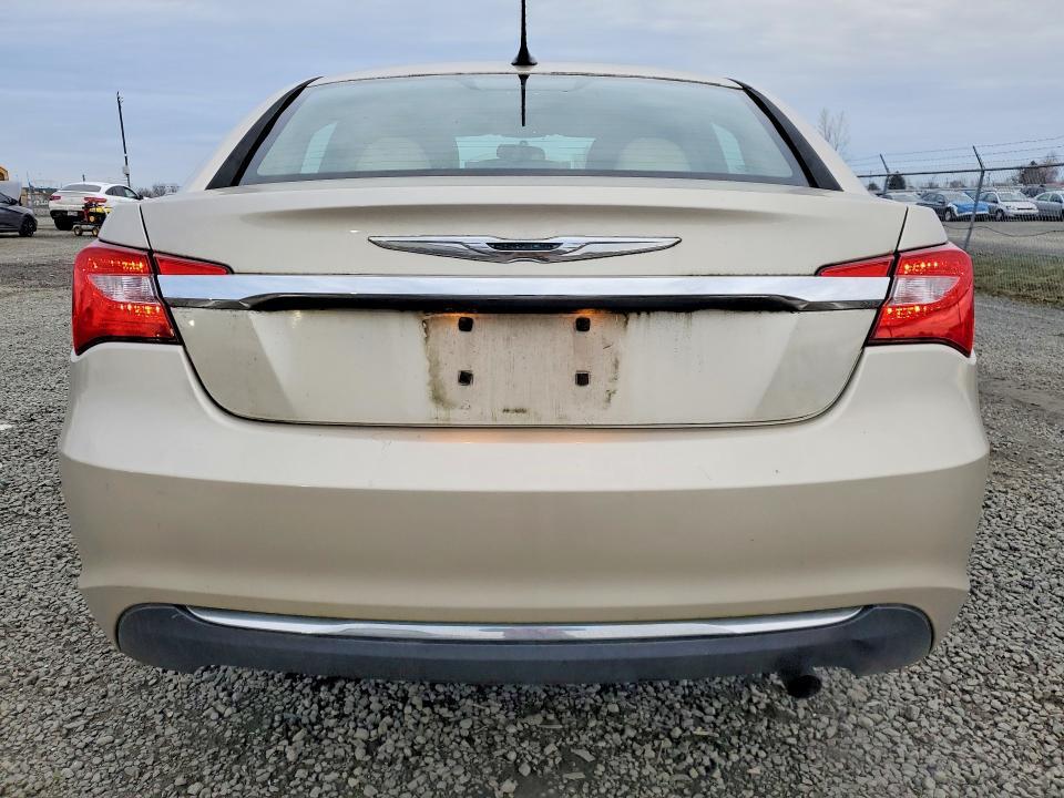 2013 Chrysler 200 Touring