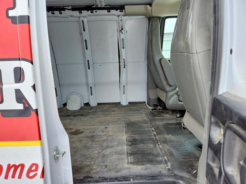 2023 GMC Savana 3500 Cargo Delivery van
